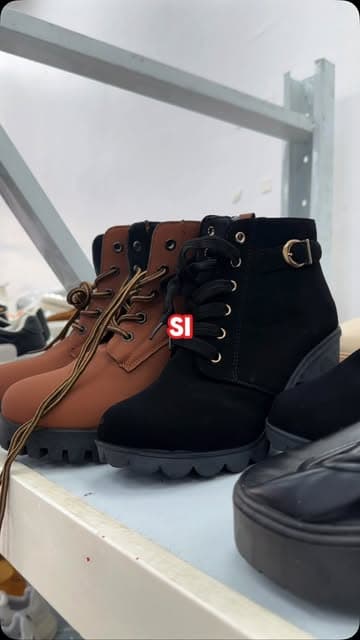 Botas en exhibición